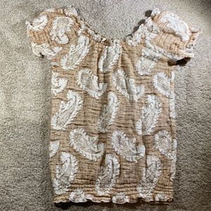 Once Again top. Sz med  beige/white paisley